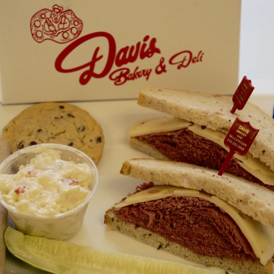 Davis Bakery "The Taste Tells the Story"